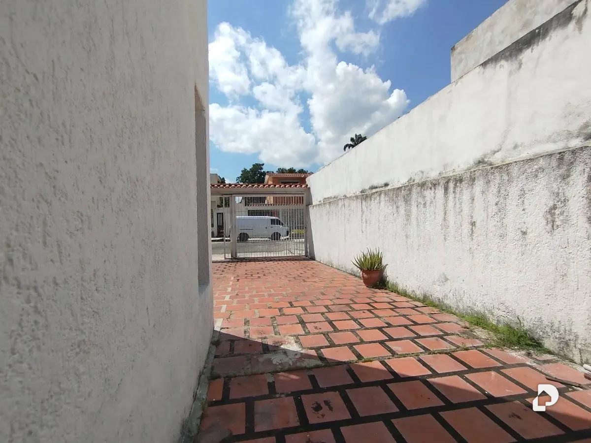 Casa en Parroquia Urbana San José, Valencia – 9