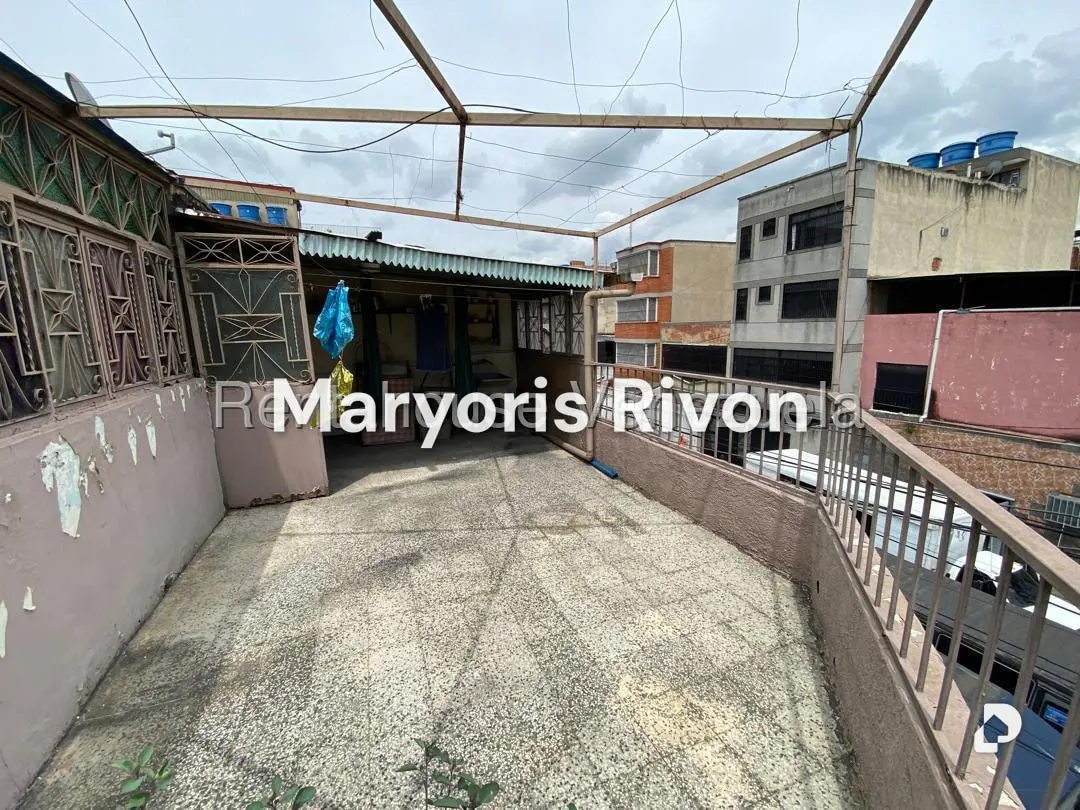 Casa en Catia, Caracas – 24