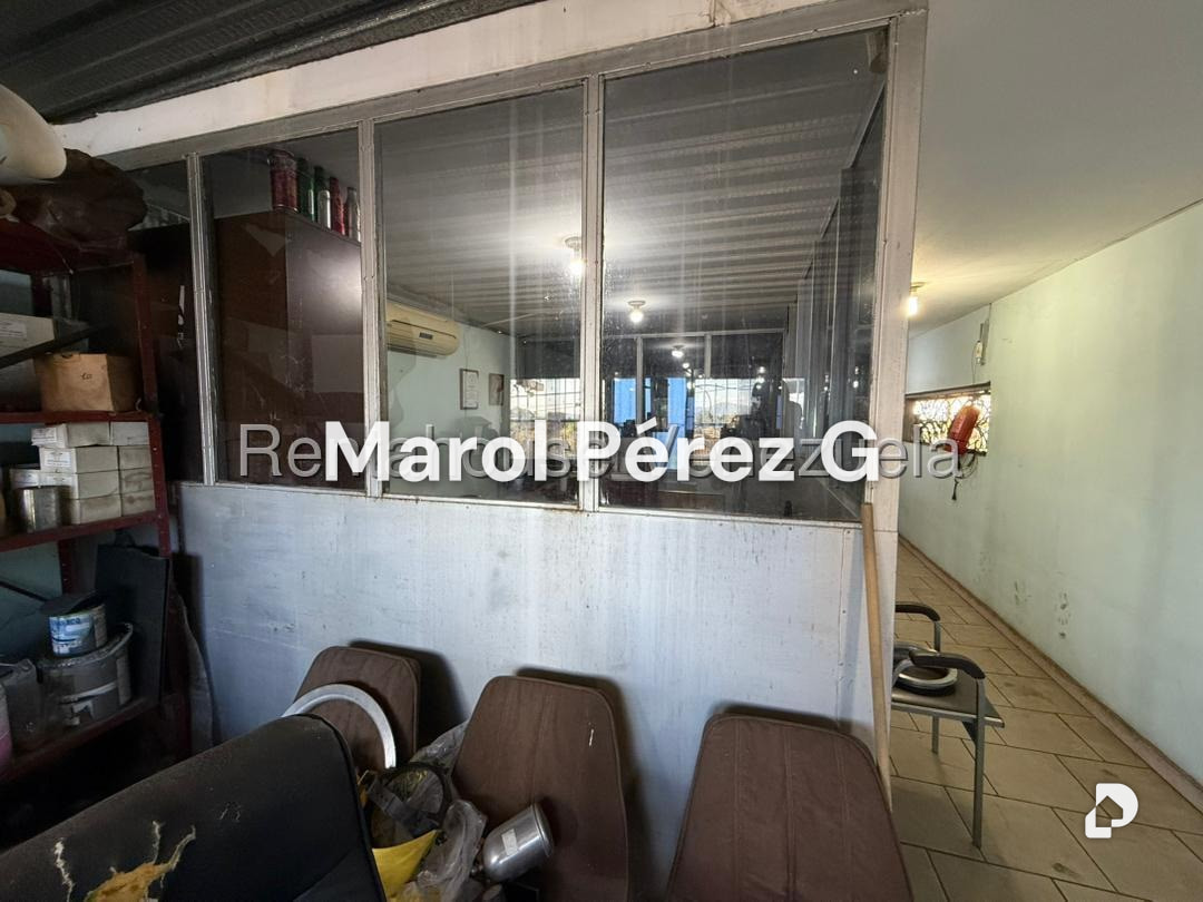 Galpón en Barrio Central, Valencia – 11