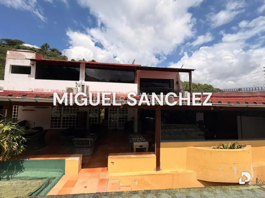 Casa en Santa Sofía, Caracas – 2