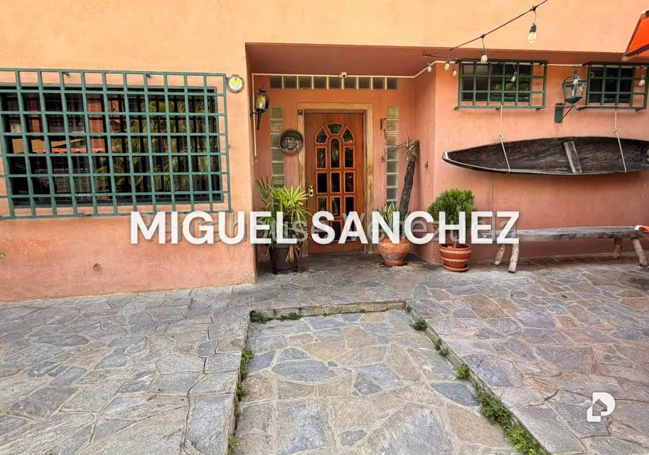 Casa en Santa Sofía, Caracas – 26