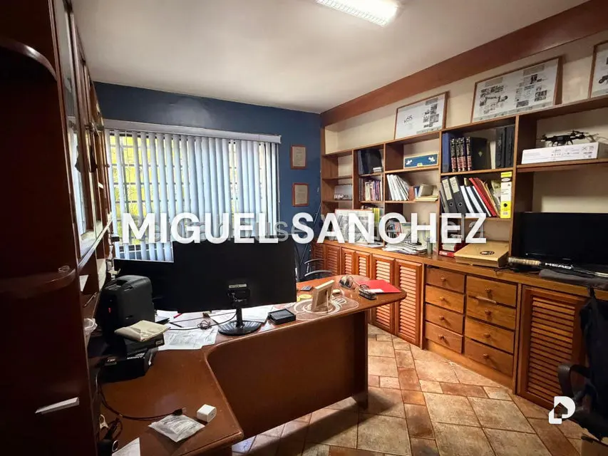 Casa en Santa Sofía, Caracas – 10