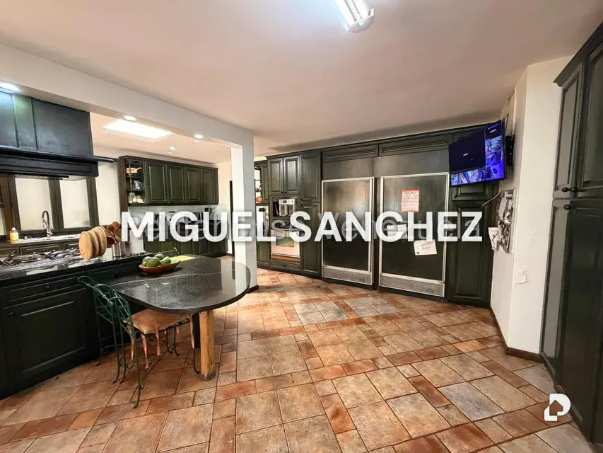 Casa en Santa Sofía, Caracas – 13