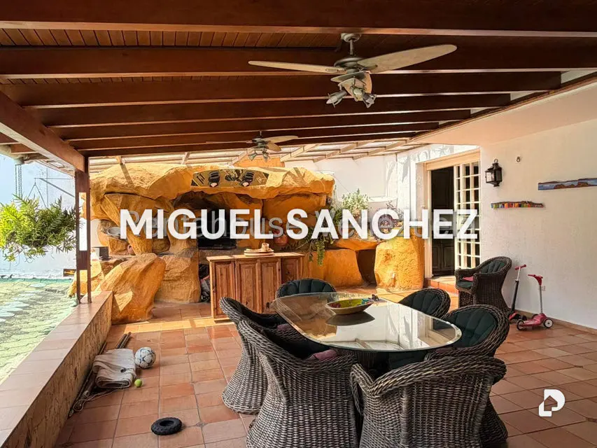 Casa en Santa Sofía, Caracas – 15