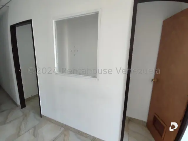Commercial space in Los Guayos – 9