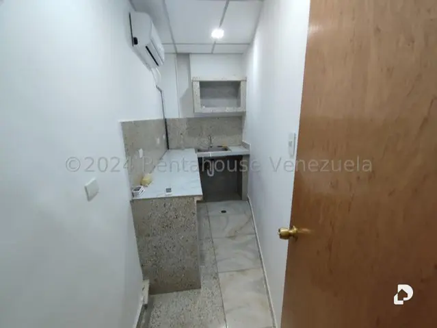 Commercial space in Los Guayos – 17