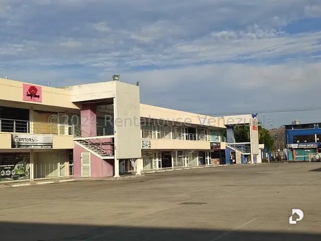 Commercial space in Los Guayos – 3