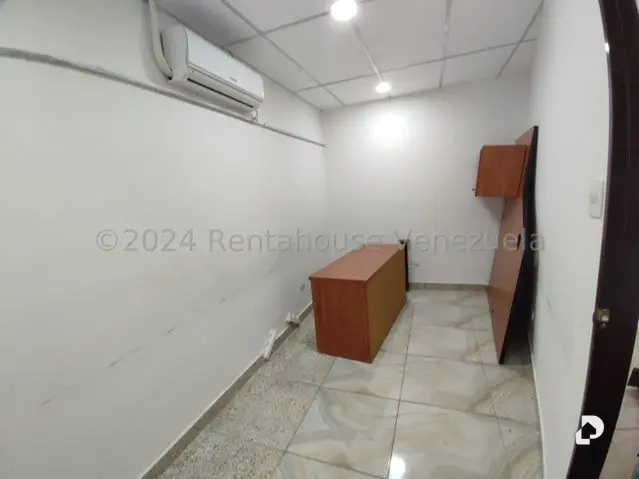 Commercial space in Los Guayos – 14