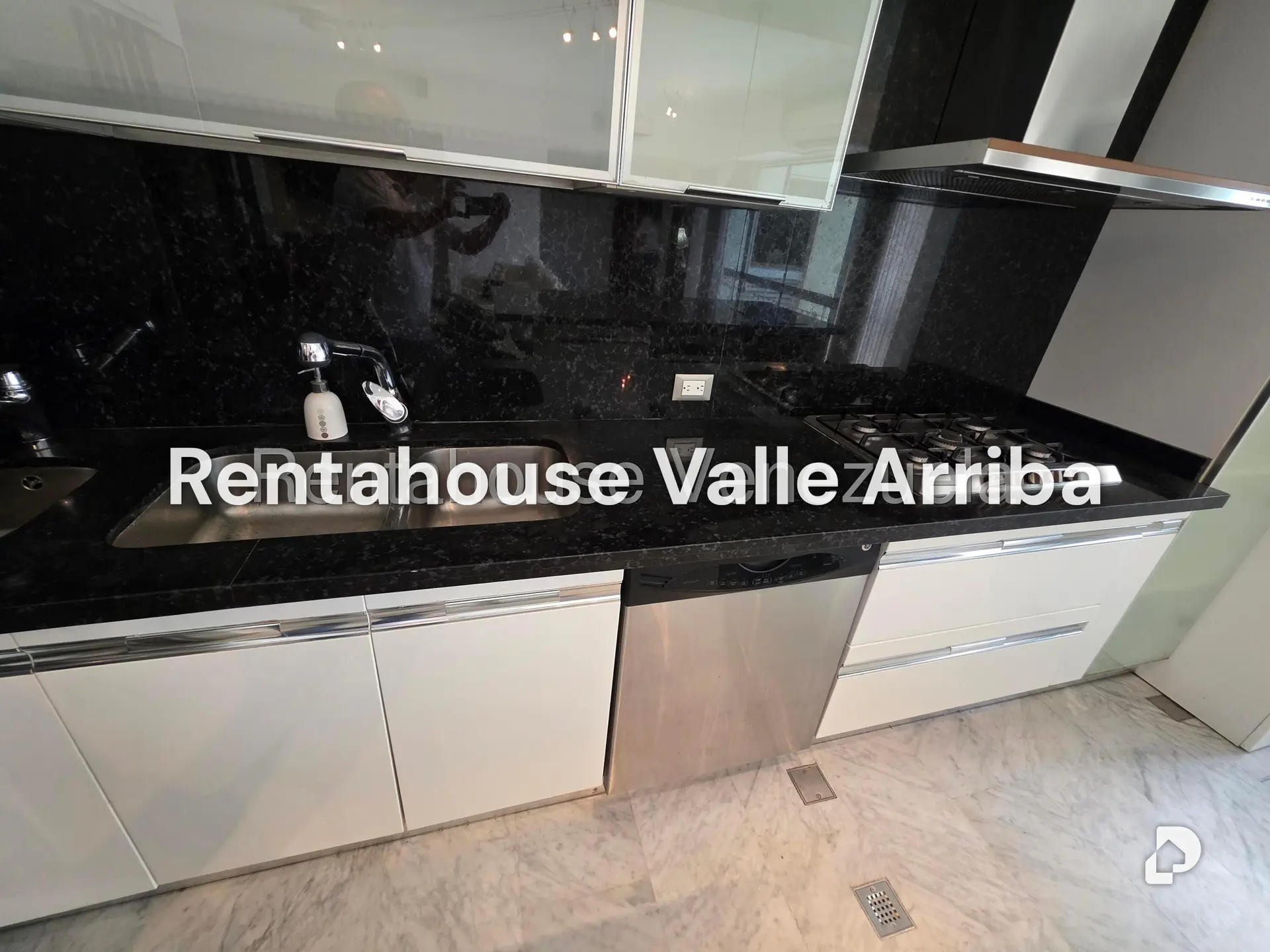 Apartment in Campo Alegre, Caracas – 14