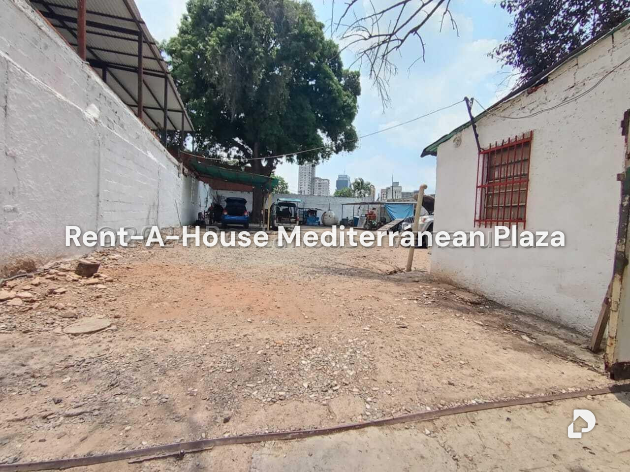 Land in Avenida Bolivar Norte, Valencia – 5