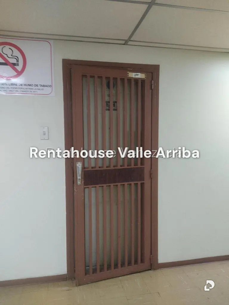 Local comercial en La Urbina, Caracas – 19