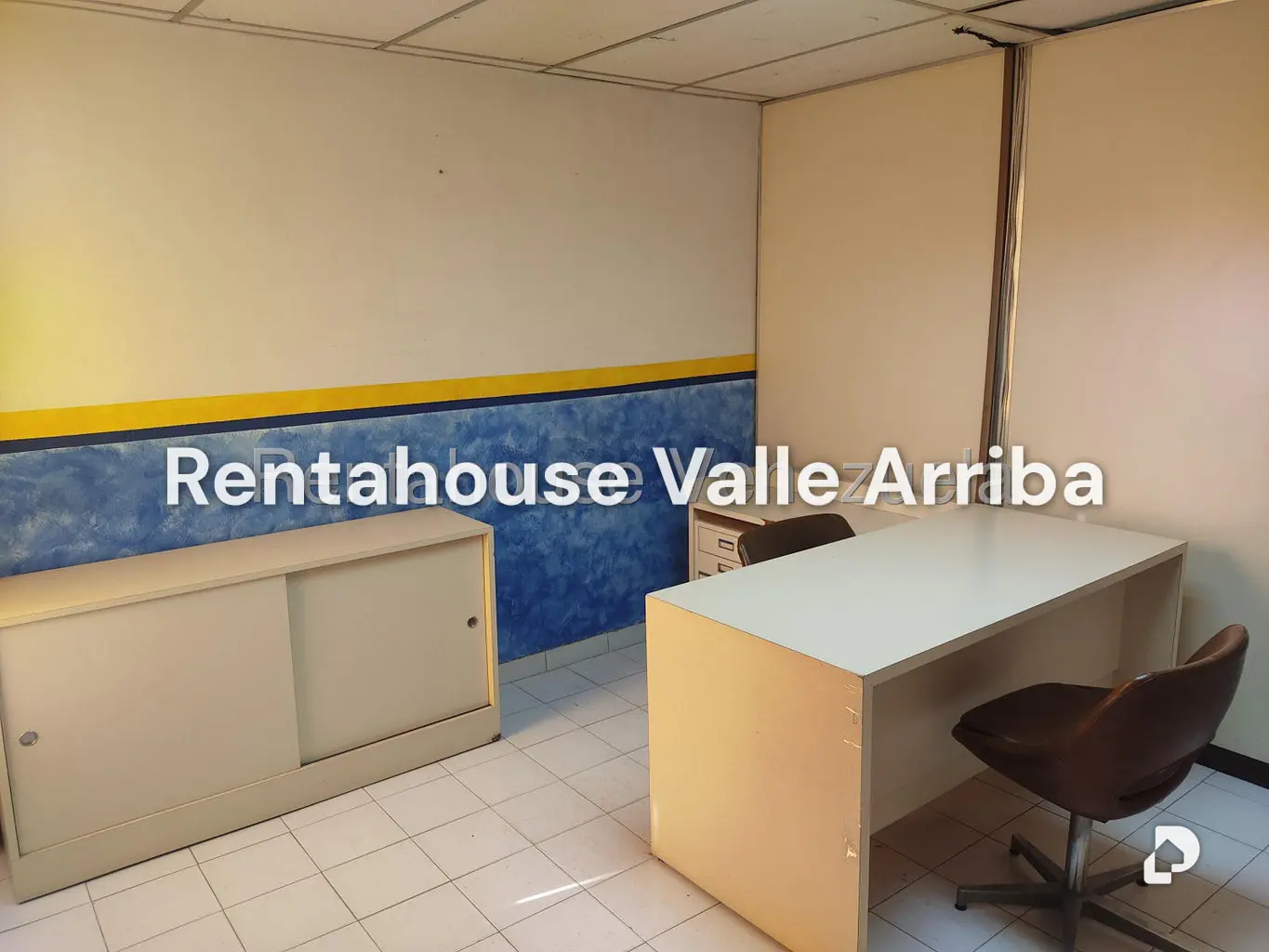 Local comercial en La Urbina, Caracas – 12