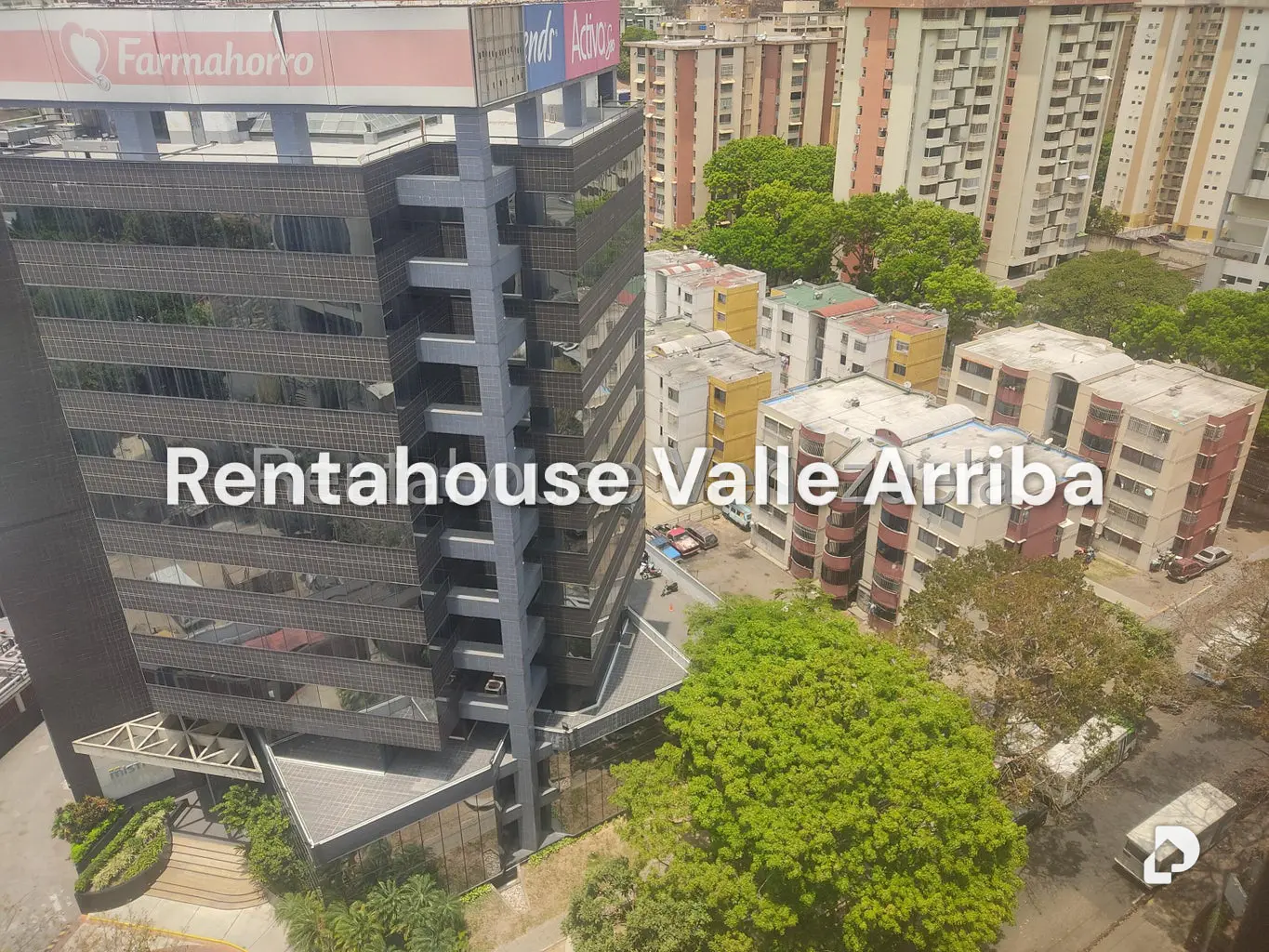 Local comercial en La Urbina, Caracas – 14