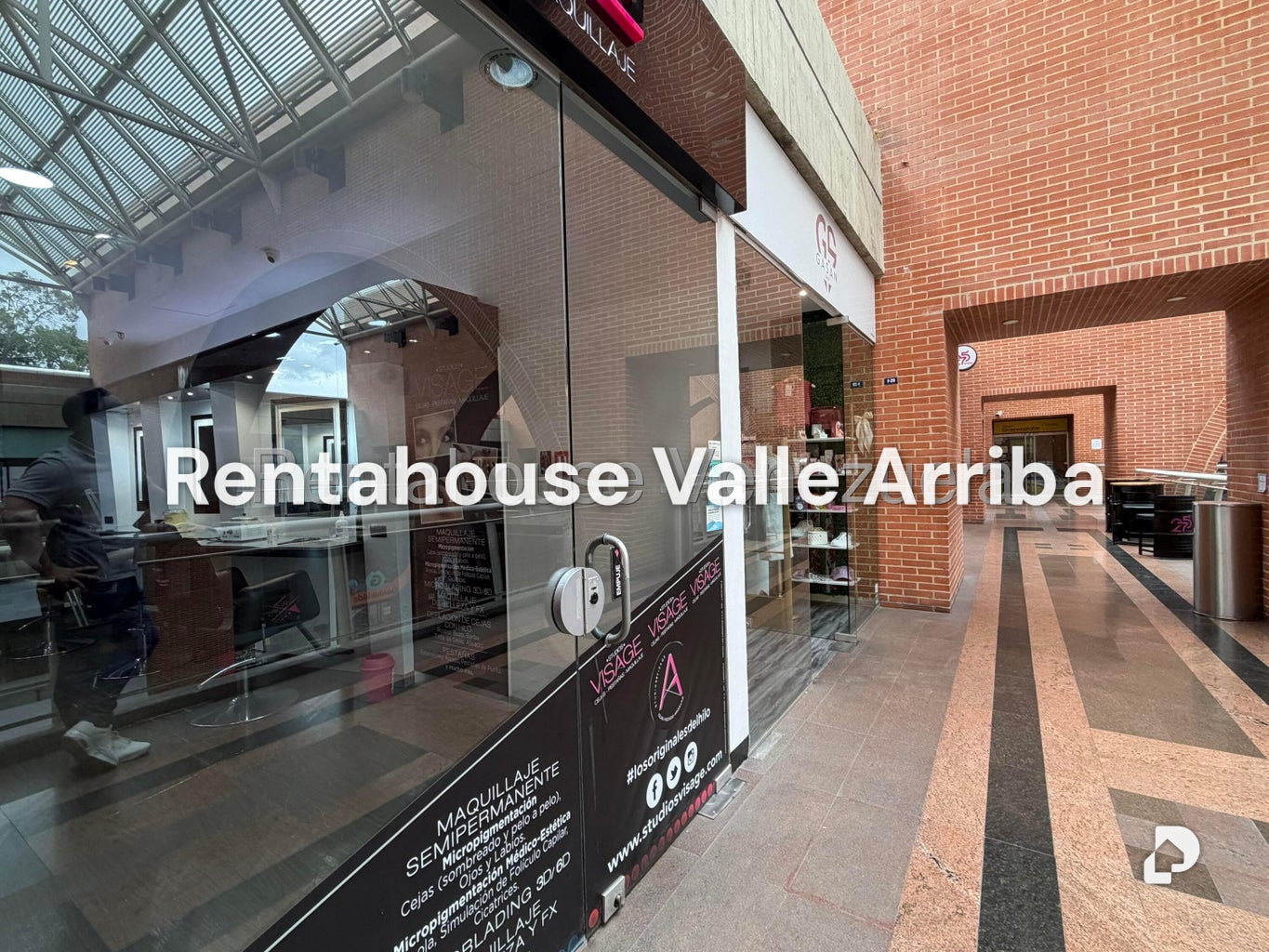 Local comercial en El Cafetal, Caracas – 2