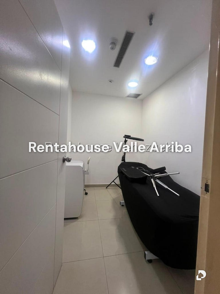 Local comercial en El Cafetal, Caracas – 14