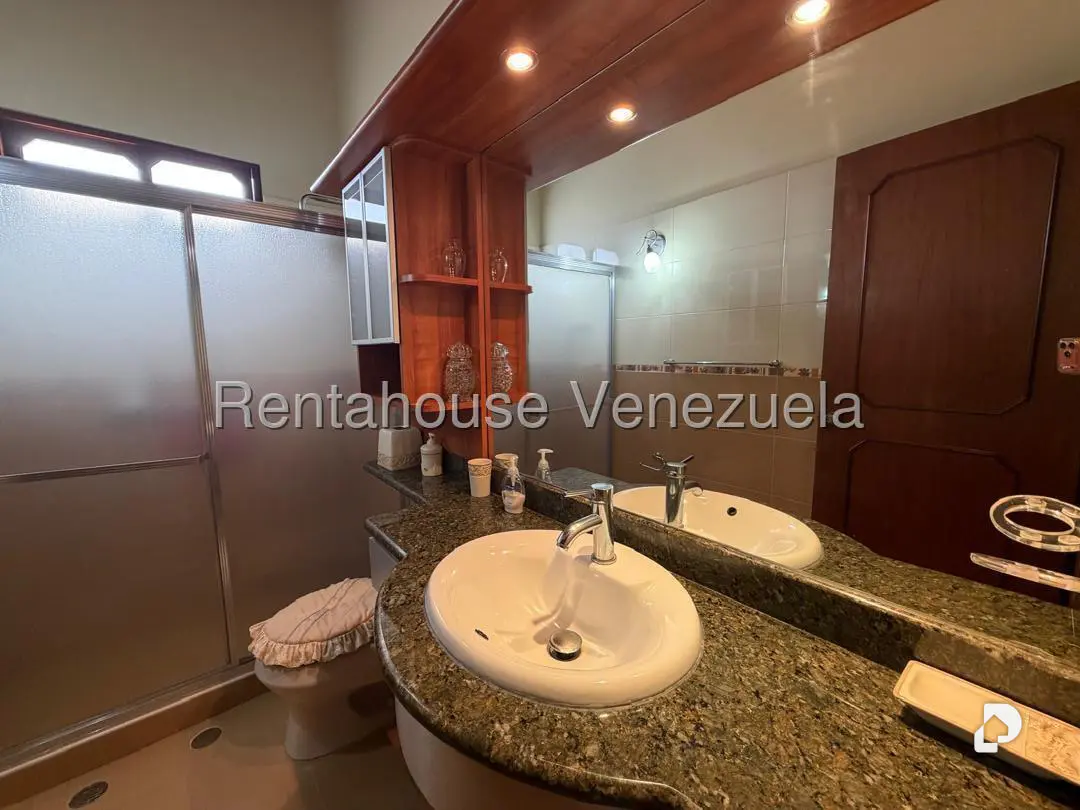 Casa en Los Samanes, Caracas – 10