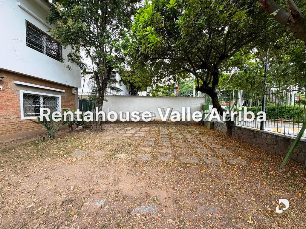 Local comercial en Valle Arriba, Caracas – 1