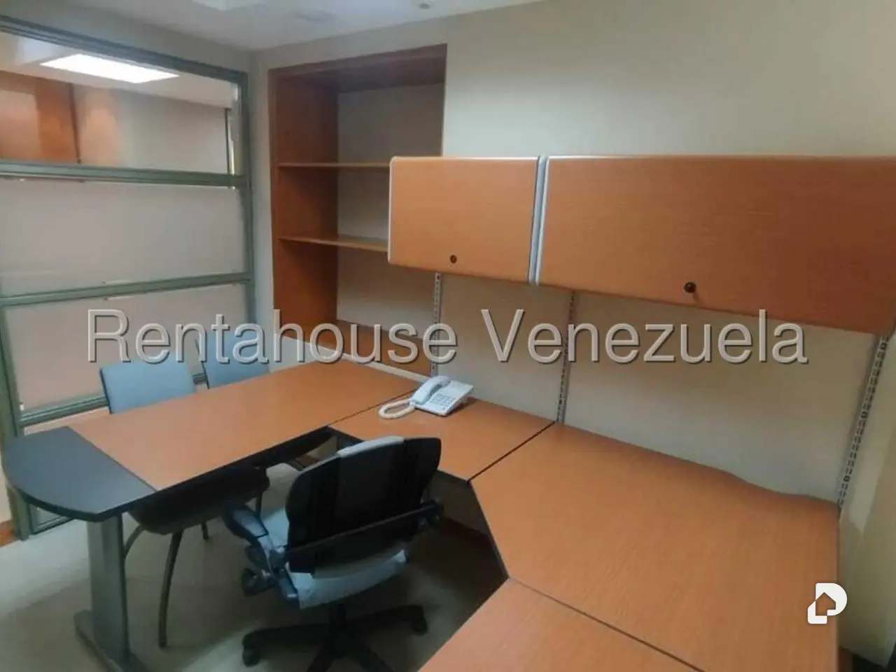 Oficina en Las Mercedes, Caracas – 11
