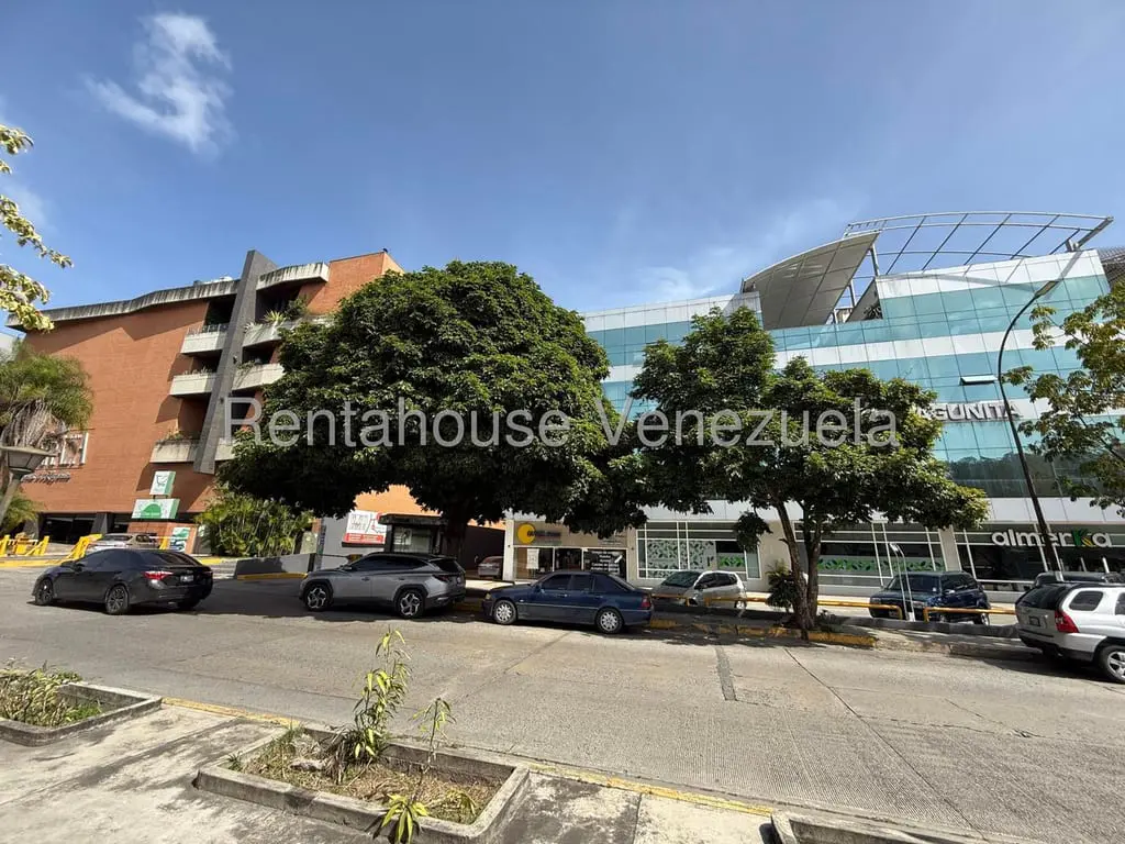 Land in Lomas de La Lagunita, Caracas - 1