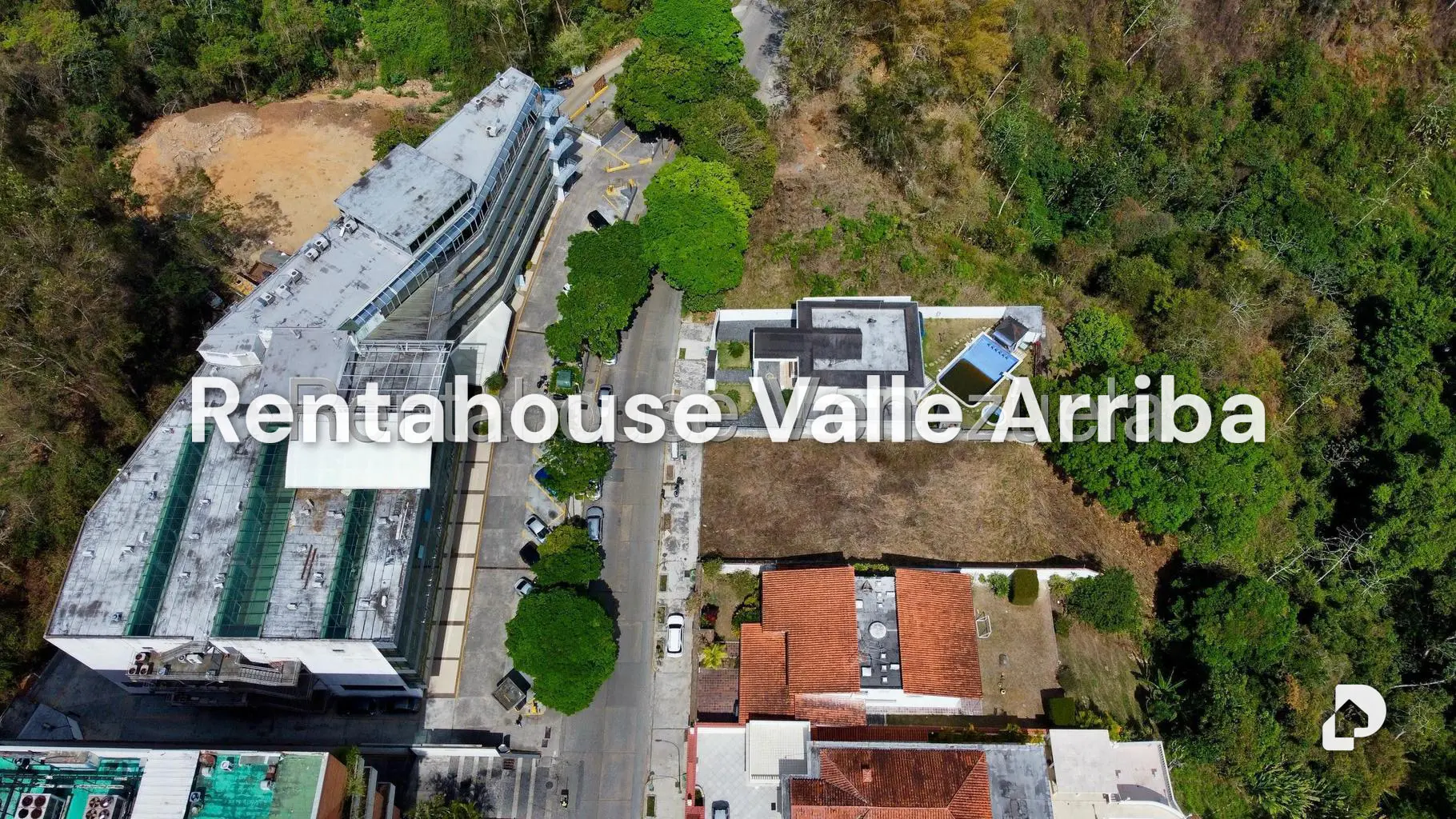 Terreno en Lomas de La Lagunita, Caracas – 11