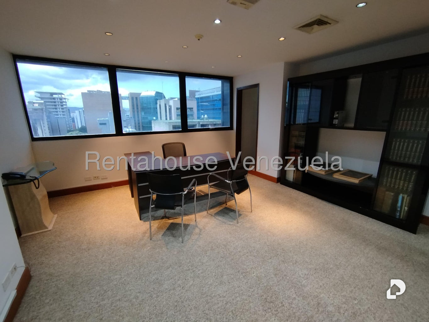 Oficina en El Rosal, Caracas – 18