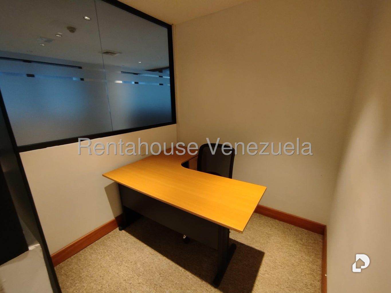 Oficina en El Rosal, Caracas – 24