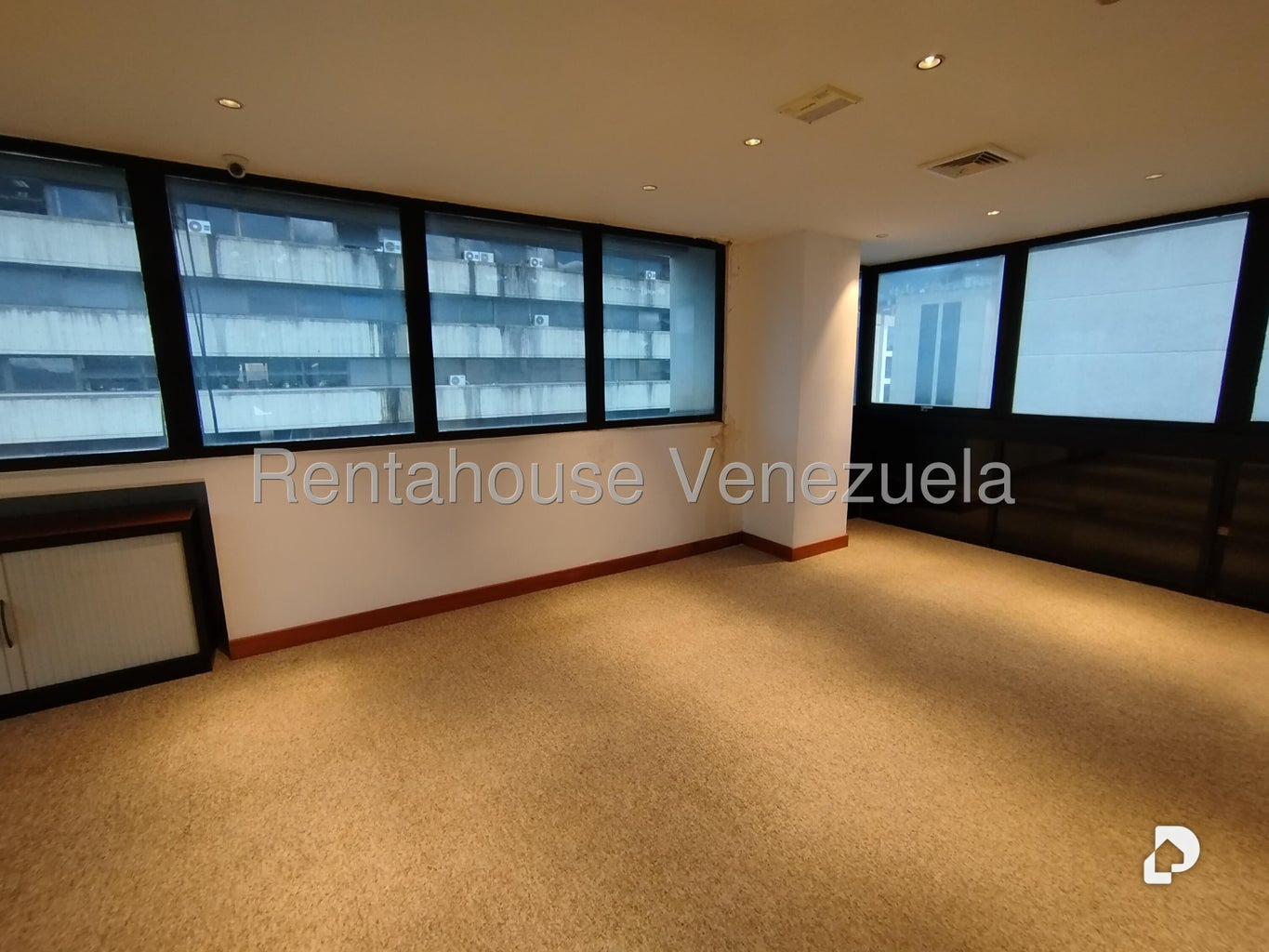 Oficina en El Rosal, Caracas – 27