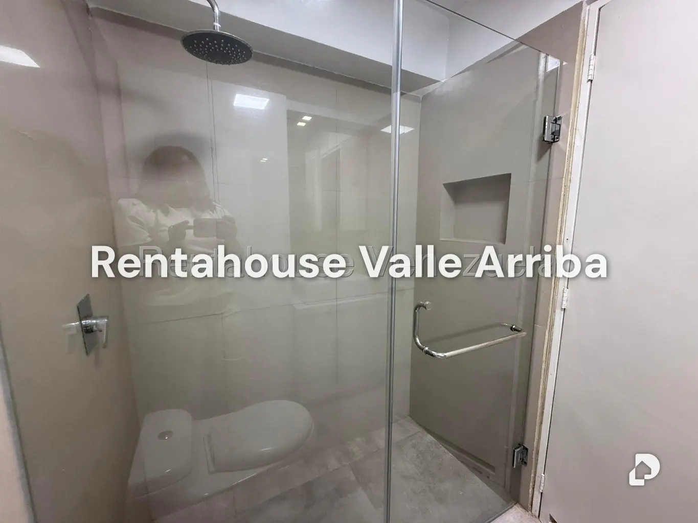 Apartamento en El Bosque, Caracas – 10