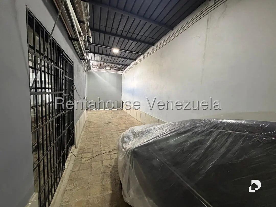 House in La California Norte, Caracas – 24