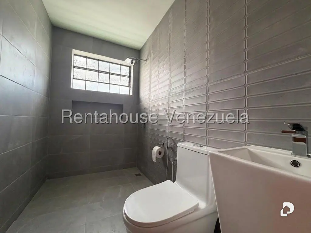 House in La California Norte, Caracas – 19