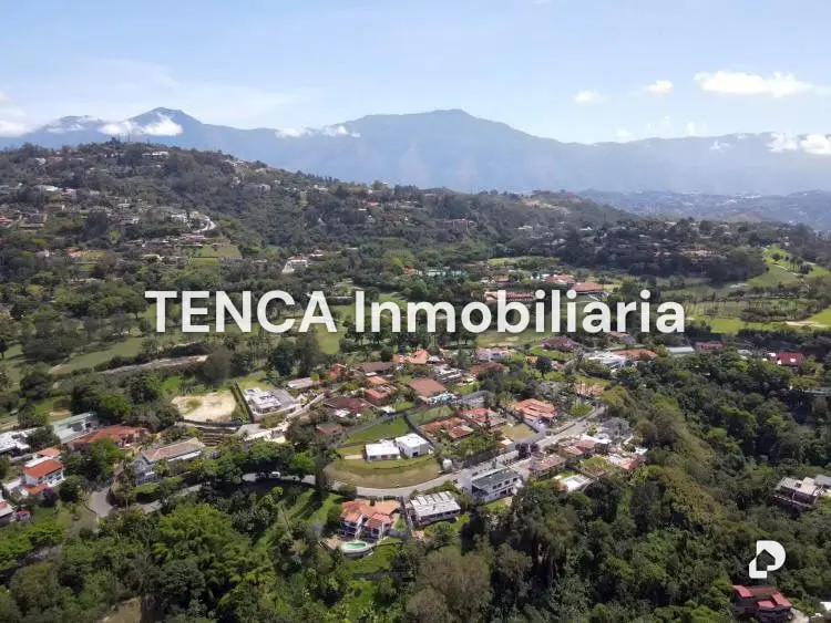 Land in La Unión, Caracas – 2