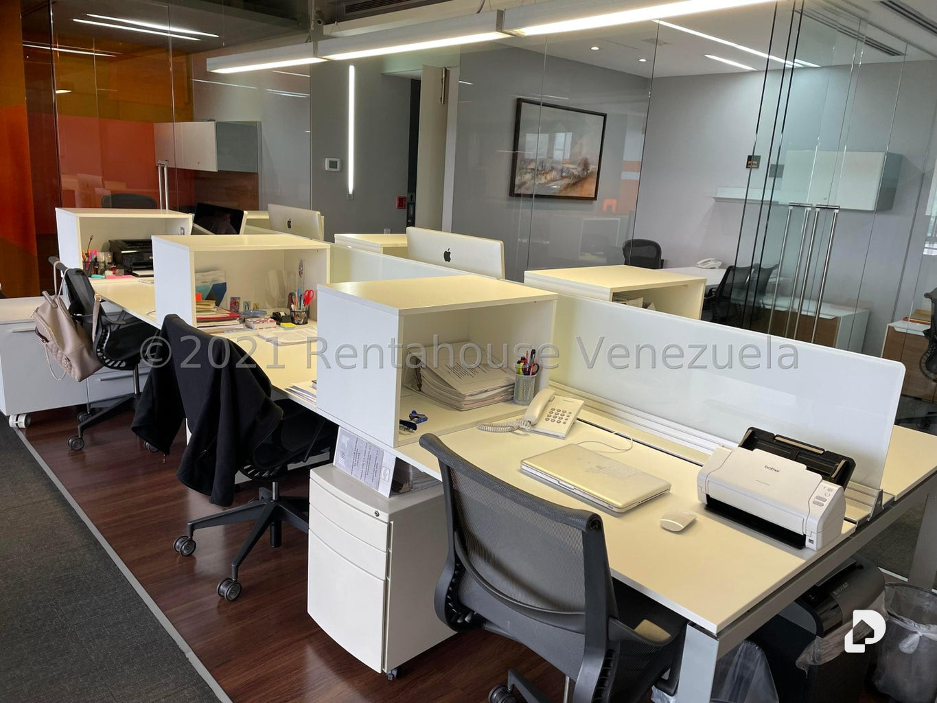 Oficina en Los Palos Grandes, Caracas – 9