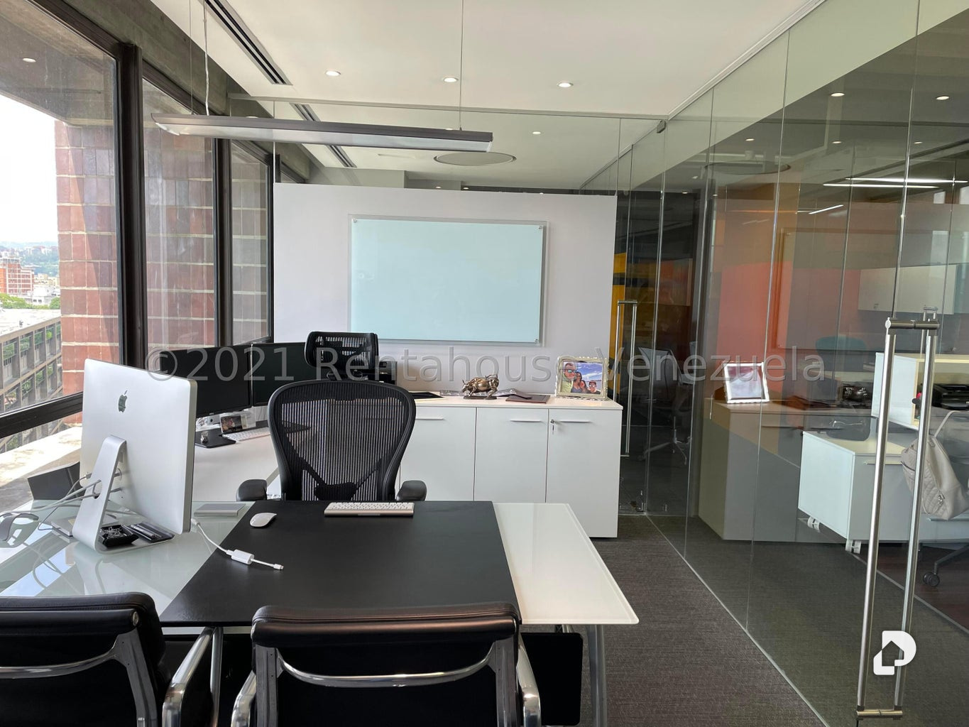 Oficina en Los Palos Grandes, Caracas – 3