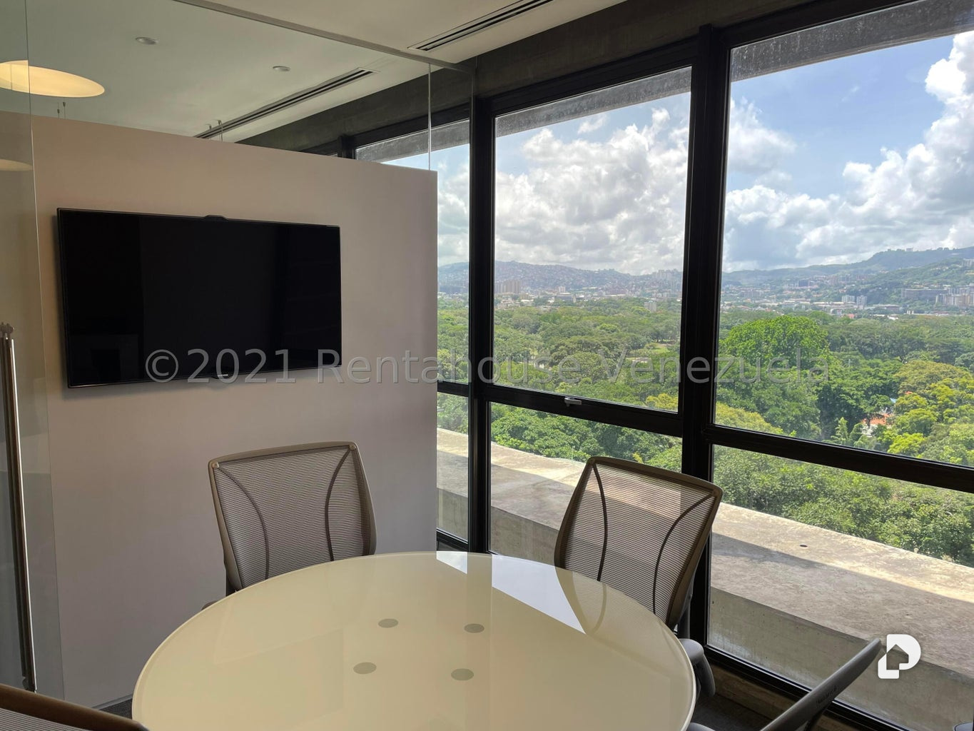Oficina en Los Palos Grandes, Caracas – 10