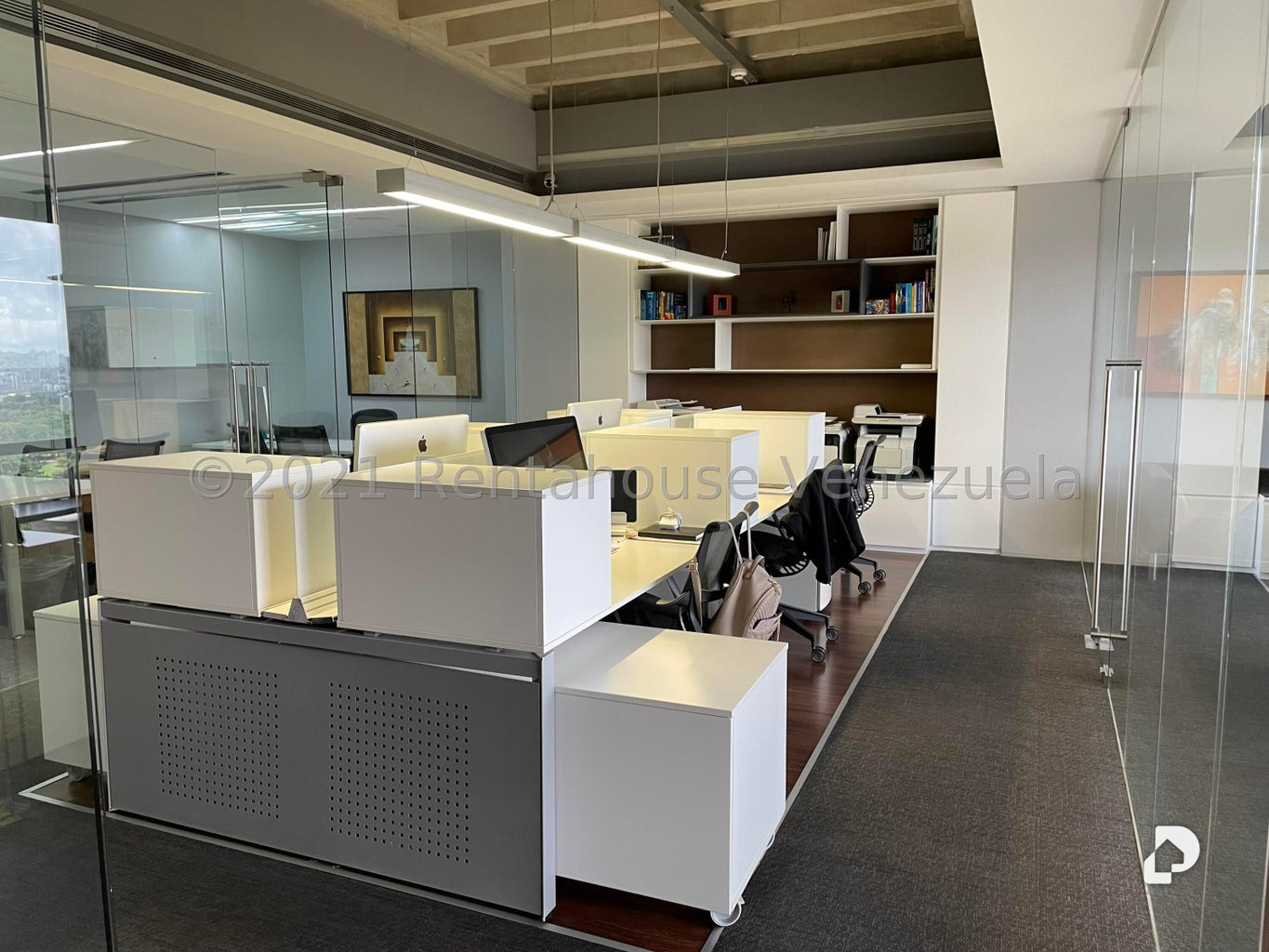 Oficina en Los Palos Grandes, Caracas – 8
