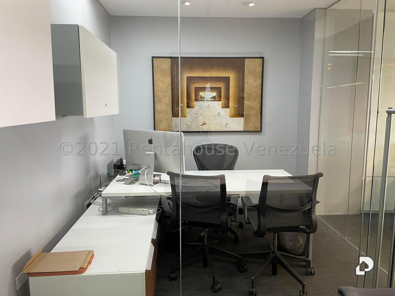 Oficina en Los Palos Grandes, Caracas – 13