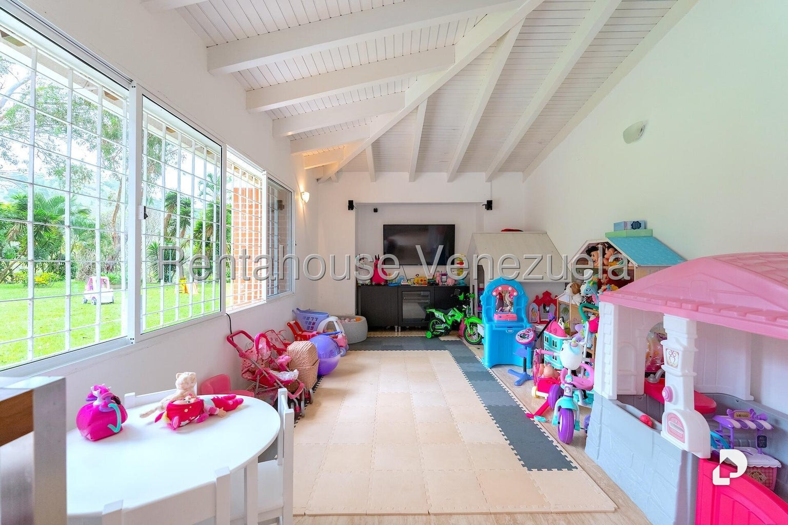 Casa en La Lagunita Country Club, Caracas – 13