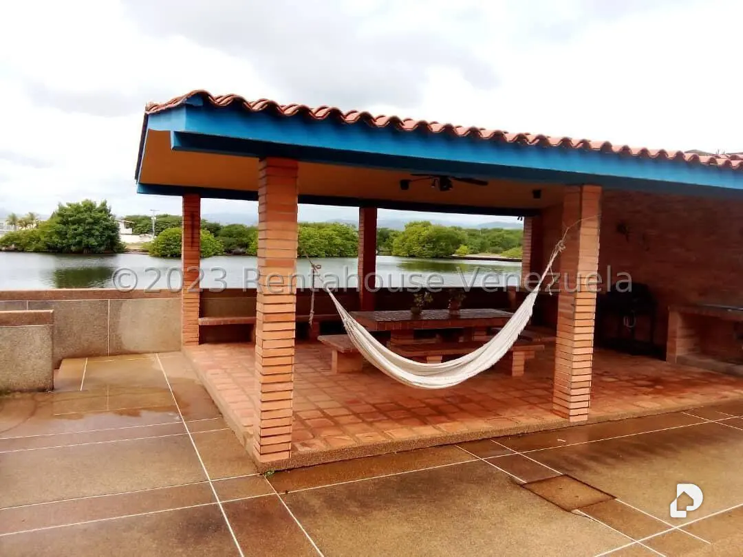 Apartamento en Ciudad Balneario Higuerote, Higuerote – 20