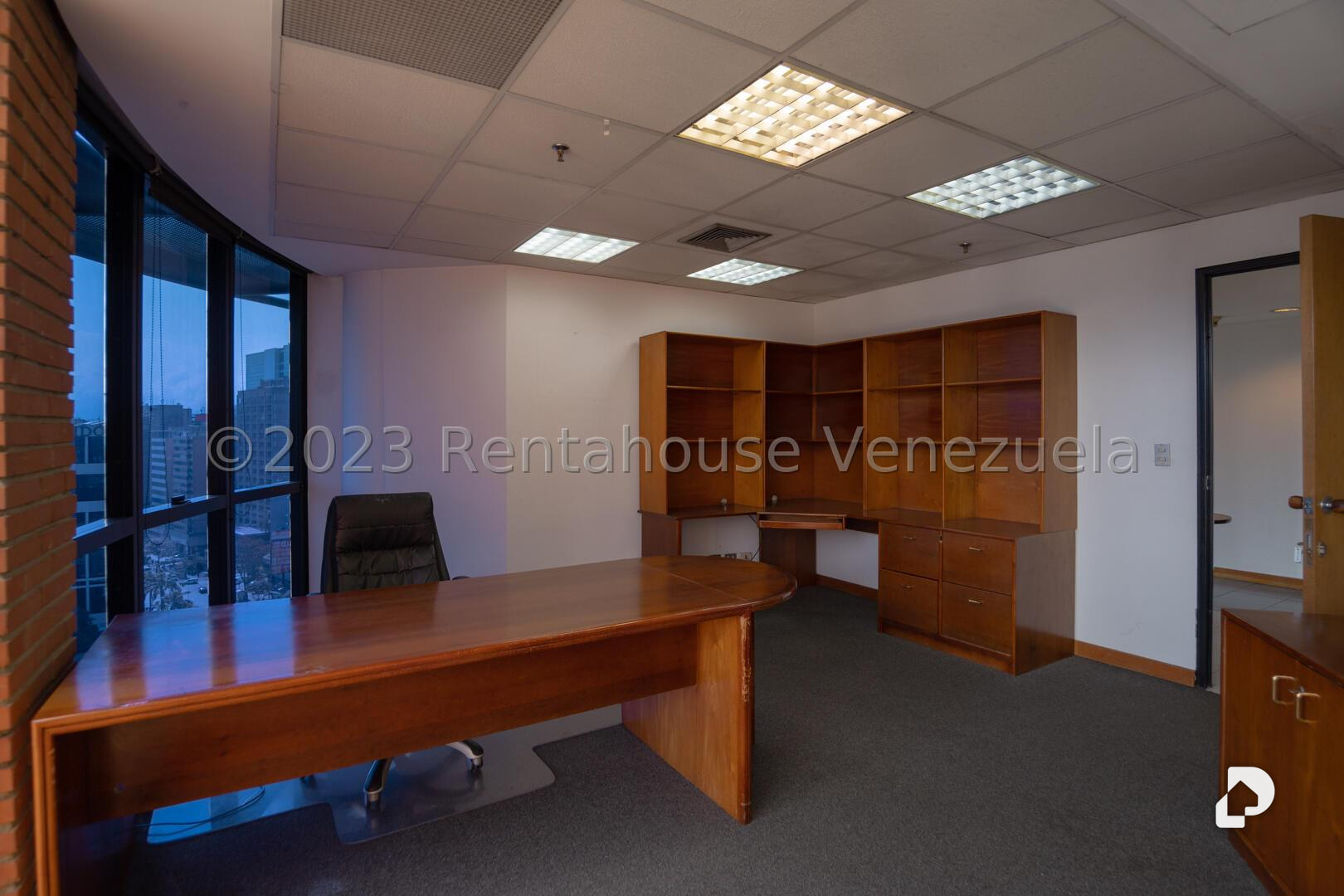 Oficina en Campo Alegre, Caracas – 12