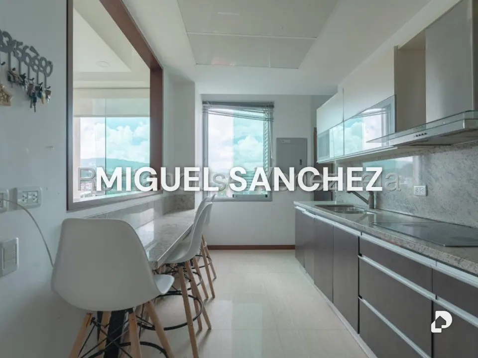 Apartamento en Santa Rosa de Lima, Caracas – 18