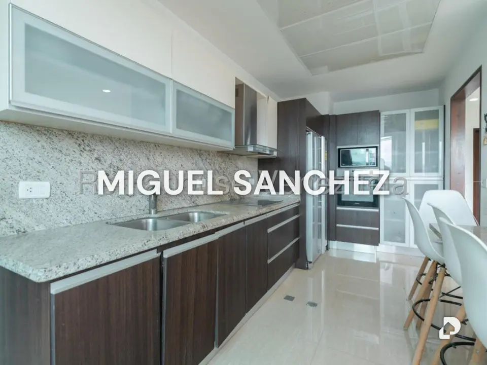 Apartamento en Santa Rosa de Lima, Caracas – 15