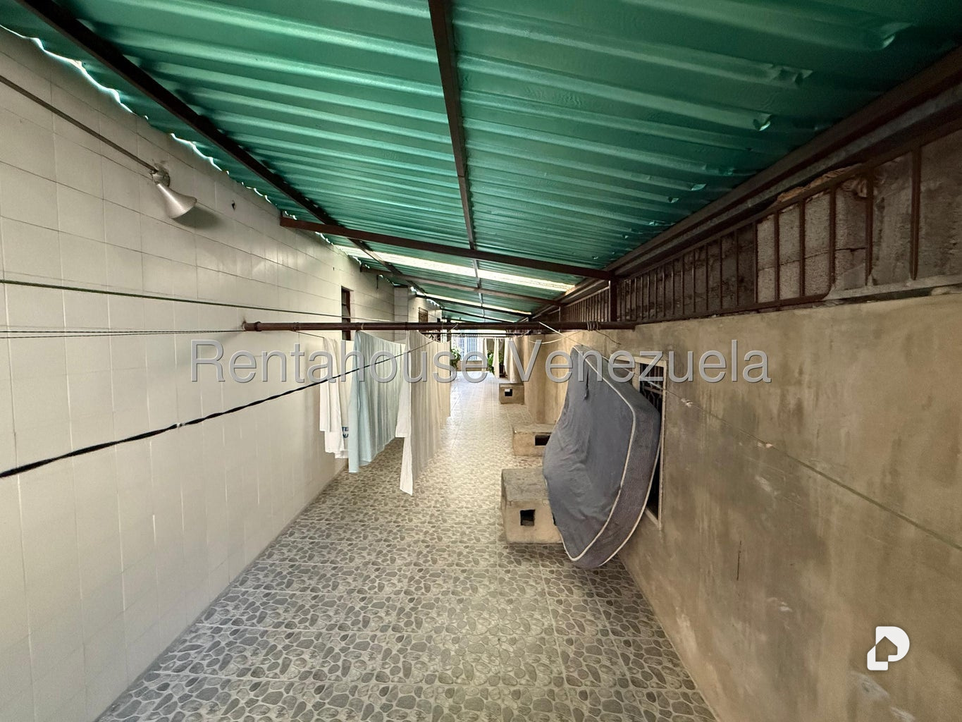 Terreno en Los Dos Caminos, Caracas – 10