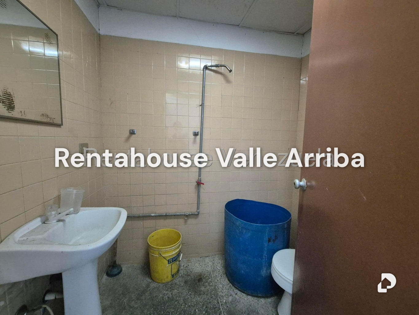 Local comercial en Parroquia Santa Teresa, Caracas – 18