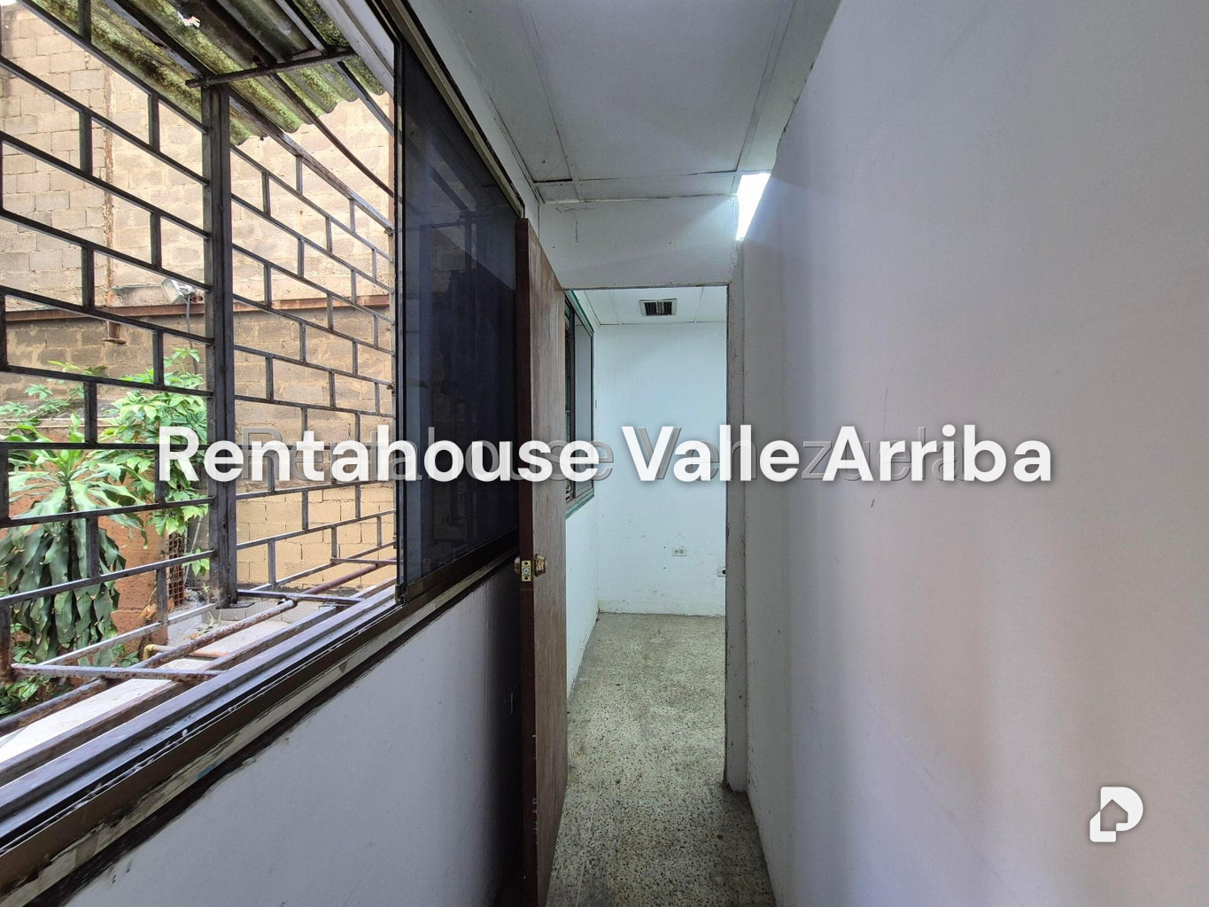 Local comercial en Parroquia Santa Teresa, Caracas – 12