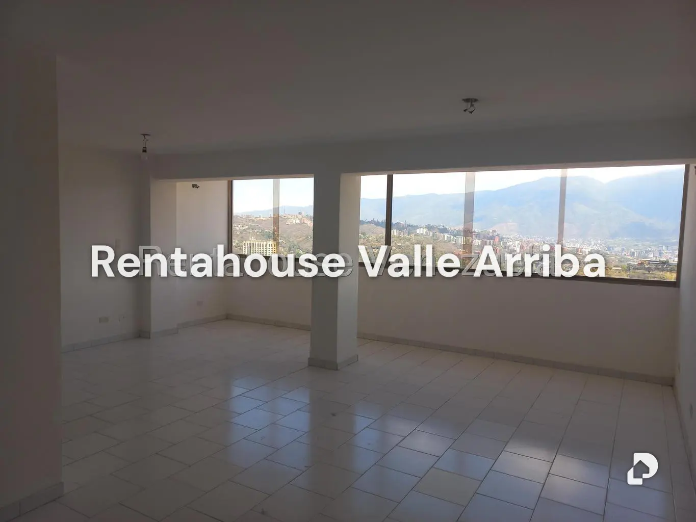 Apartamento en Lomas De La Trinidad, Caracas – 2