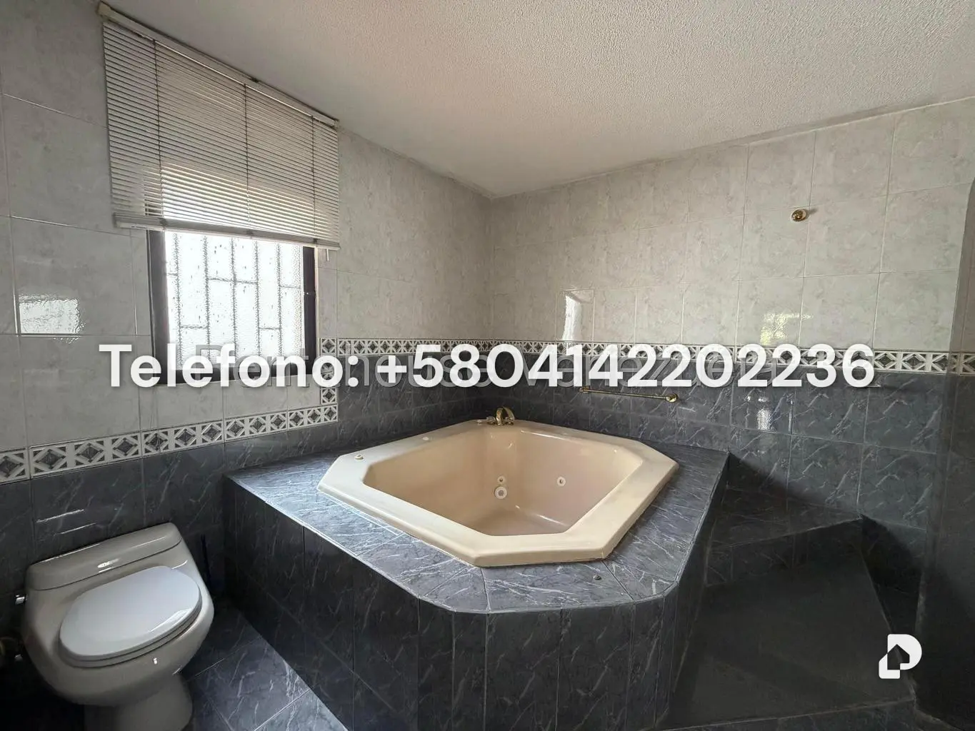 Casa en Prados del Este, Caracas – 27
