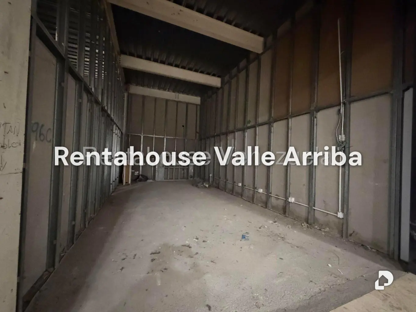 Local comercial en Cerro Verde, Caracas – 8