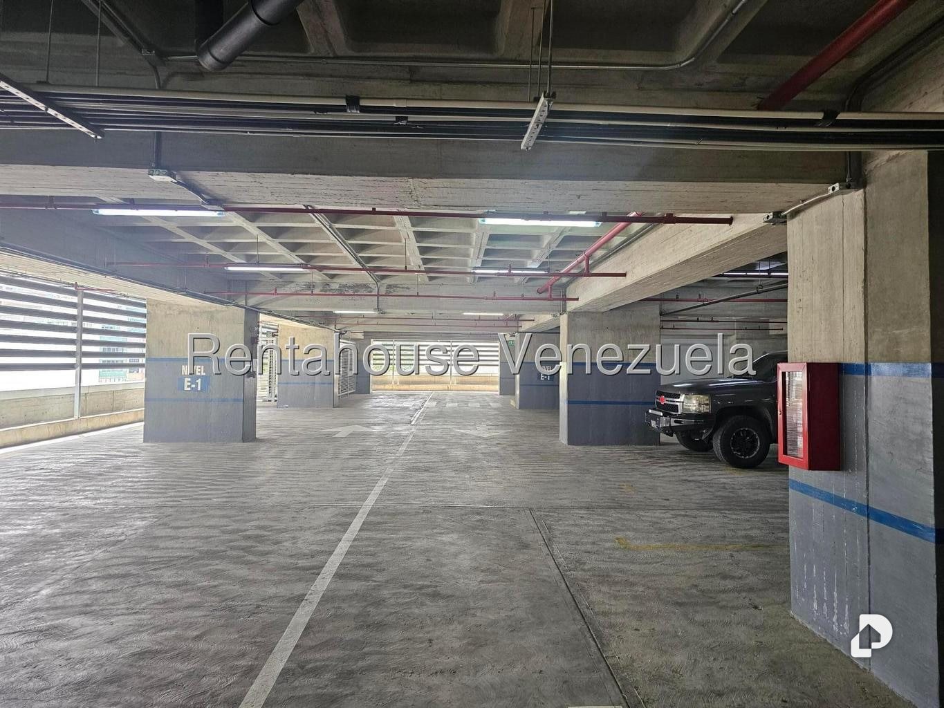 Oficina en Las Mercedes, Caracas – 15