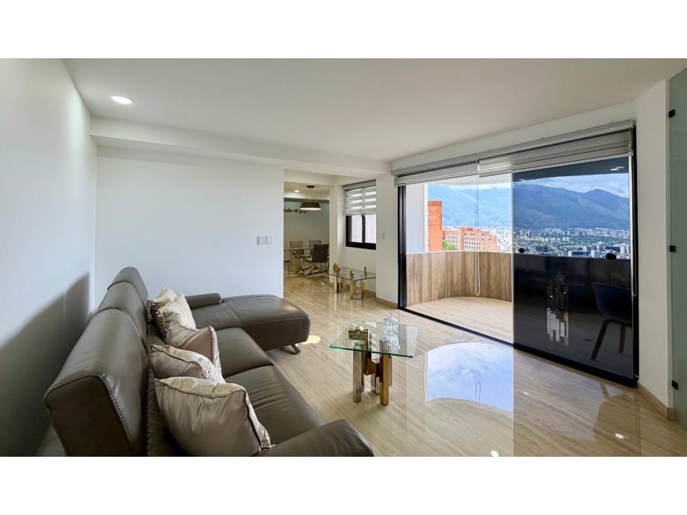 Apartamento en Colinas de Valle Arriba, Caracas - 1