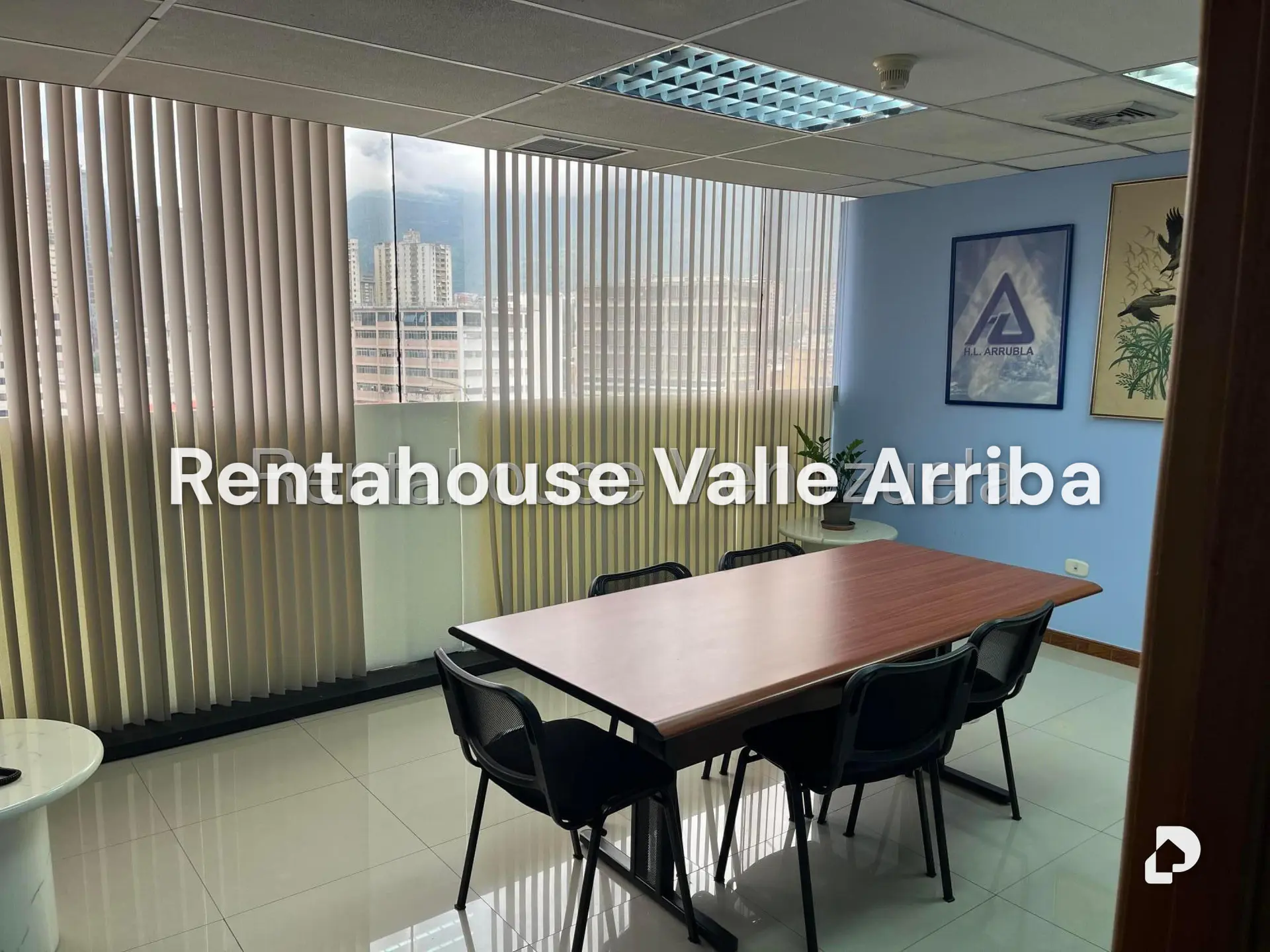 Office in La California Norte, Caracas – 25